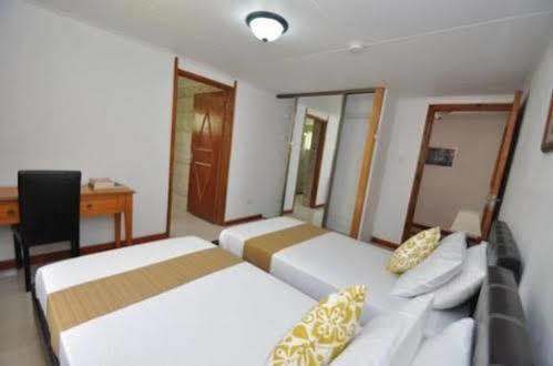 Port Glaud Chrisent Residence מראה חיצוני תמונה